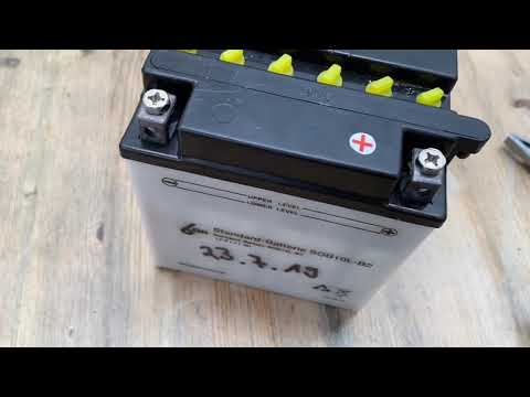 How to maintain your motorcycle battery (add distilled water) DIY