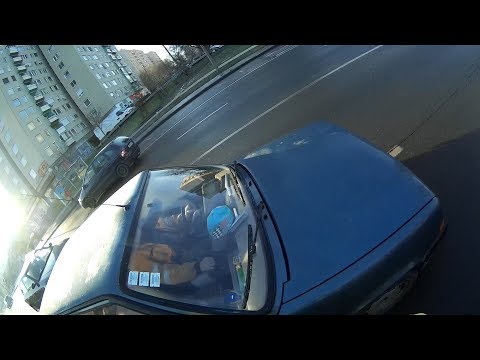 BWL-744 Kátyúba menjek miattad? - Should I go over potholes for you?