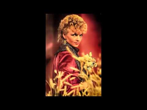 Marju Länik  -  Bonnie