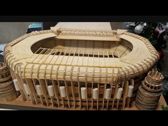 Vídeo relacionado con Campo de Fútbol Estadio 1000 Piezas Puzzle Cartón Reciclado Premium Rompecabezas Real Madrid Ocio Sostenible 14+ 70x50cm/1000pcs