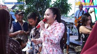 Download lagu DEDONGA SUSY ARZETTY SHOW NMS HAJAT KEL. BPK. SUPADI & IBU SARTINIH KARANGSONG mp3 Download lagu DEDONGA SUSY ARZETTY SHOW NMS HAJAT KEL. BPK. SUPADI & IBU SARTINIH KARANGSONG mp3