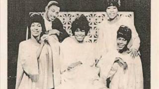 The Caravans singing the original  Jesus Will Fix It  with Tina and Inez