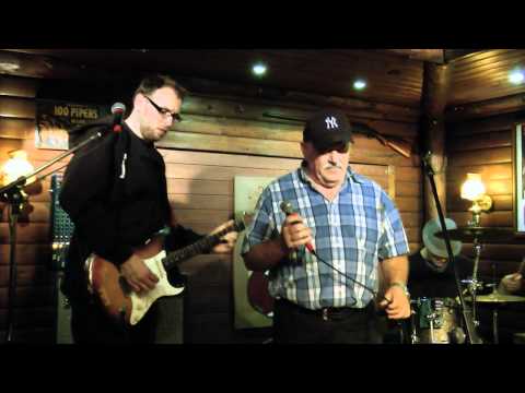Blues jam at Cafe Frederiksberg - 2nd June 2011 - Bring it home.....