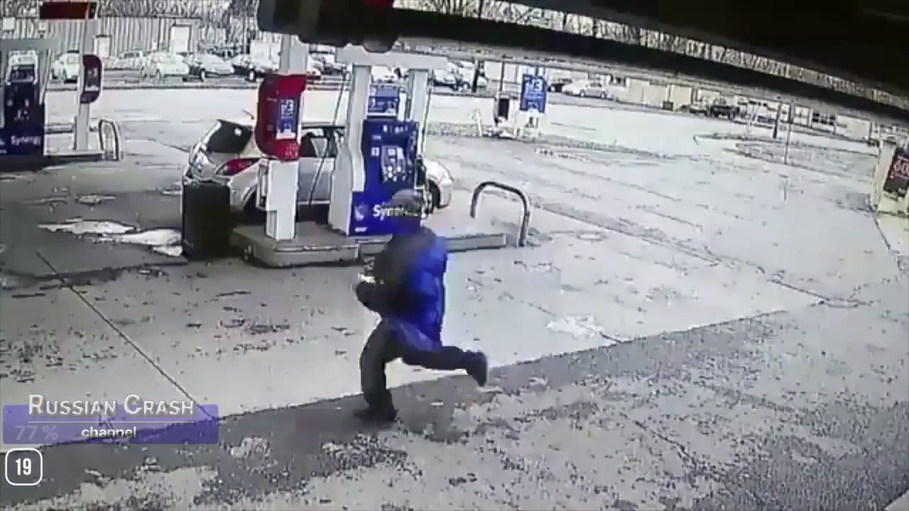 Видео: чтобы поймать угонщика, владелец Chevrolet угнал чужой Nissan