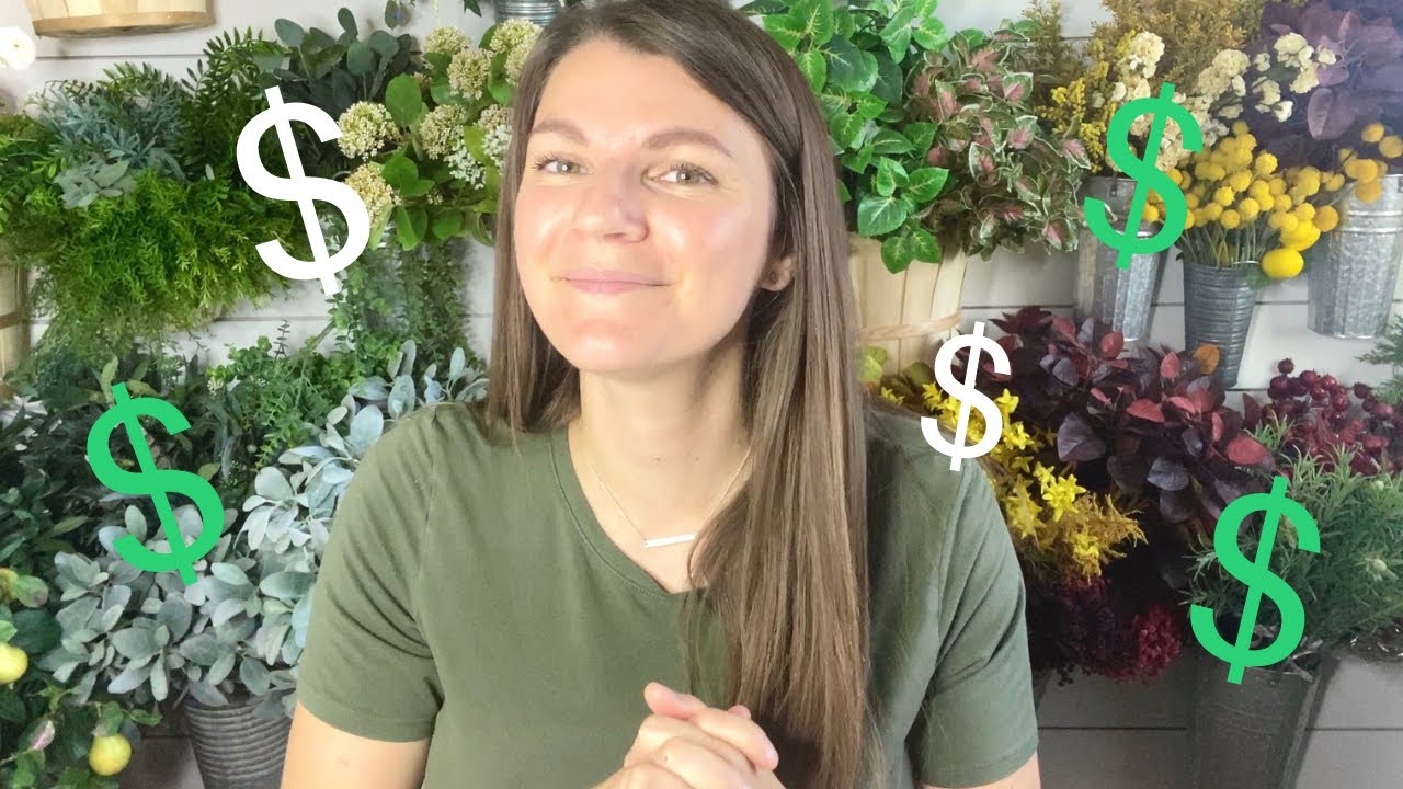 HOW TO PRICE YOUR WREATHS TO SELL! | How to price handmade products on Etsy #etsypricing