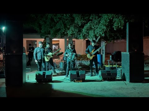 Chapo Isidro mentado(En Vivo)  -  Grupo Los Medianos