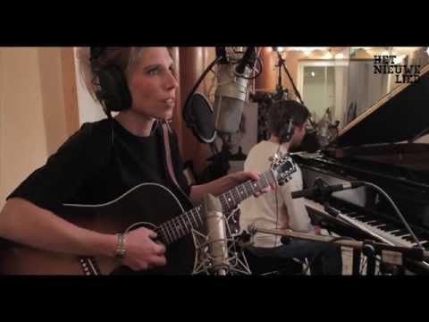 download lagu mp3 mp4 Eefke Den Held, download lagu Eefke Den Held gratis, unduh video klip Eefke Den Held