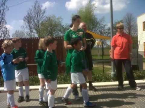 A 6 ANS    ce  jeune joueur de foot     ben    CHIKHA     ABDERRAHMEN   AVEC   SC Olve 2013