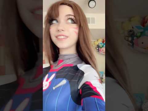 DVA cosplay!