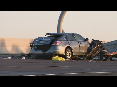 Three dead in wrong-way crash on Loop 101 in Glendale | FOX 10 News