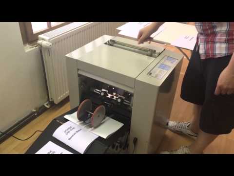 Uchida USF-3100 Booklet Maker