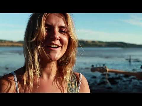 HUNNY BUZZ  - Girlfriend in the Band (Official Music Video)