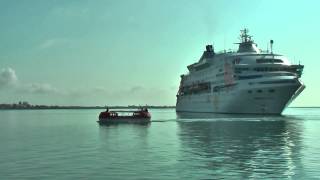 preview picture of video 'Cruiseship Louis Cristal from Jamaica to Cuba'