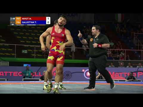 BRONZE GR - 67 kg: M. MIHUT (ROU) v. T. GALUSTYAN (FRA)