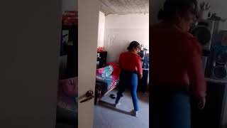 encuentro a mi hijo sonámbulo jalando ganzo 😤😤