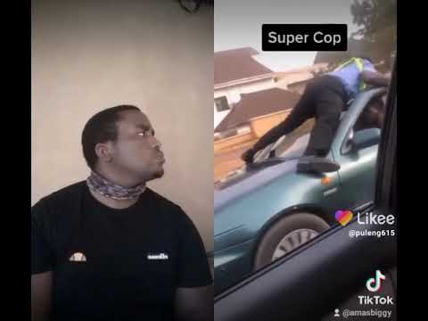 Super cop . Respect this man 😂😂😂. O rata moxomo wa gage . African Cops