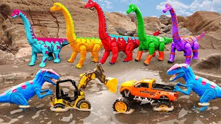 Long-necked dinosaurs for kids find car toy on the beach - ToyTV khủng long đồ chơi