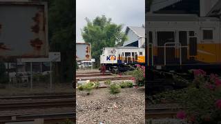 Download lagu LIAT KERETA AYAH LEWAT, SHAQUEENA HAPPY BANGET! #keretaapi #masinis #railfans mp3