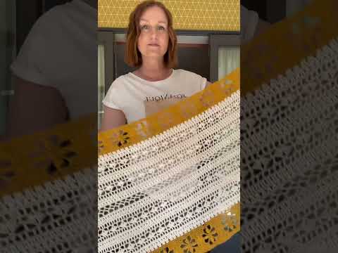 Easy crochet lace shawl with stunning results! #crochet #crochetshawl #summercrochet
