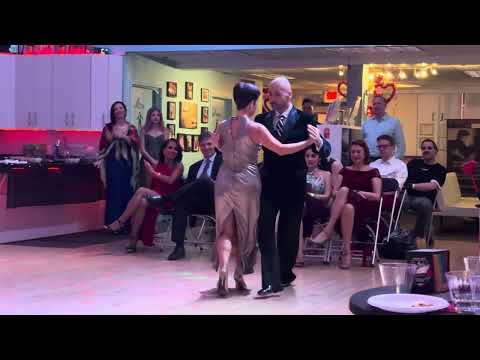  Adriana Salgado  and  Orlando Reyes  are  dancing  to  the  vals  "  Lejos de ti  "  by  Rodolfo Biagi  in  2026