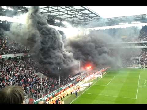 1 FC Köln gegen Bayern München Pyro, Rauchbomben