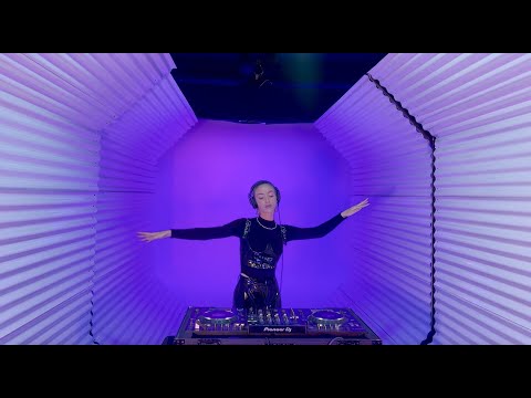 ARi - Metasin Live Series Ep. 002 [Melodic Techno Progressive House Mix] 4K