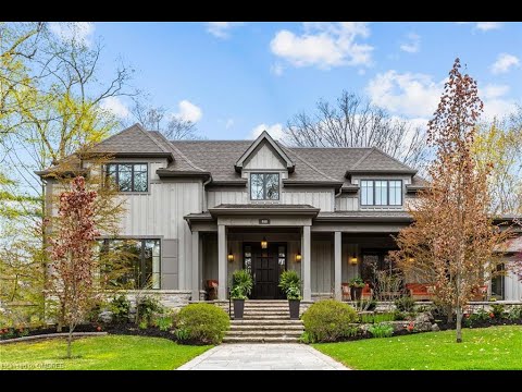 Inside This Southeast Oakville Home | Luxury Home Tour