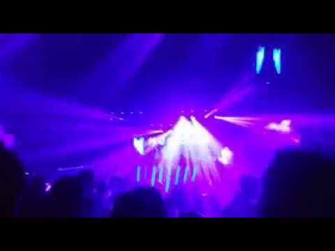 NEVERDOGS plays "Mediahora - Waiking Up (Danny NZ Remix)" at MUSIC ON Electrix Brixton London