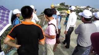 preview picture of video 'Du lịch Myanmar thăm quan đỉnh Golden Rock - Kyaikhtiyo - Bago'