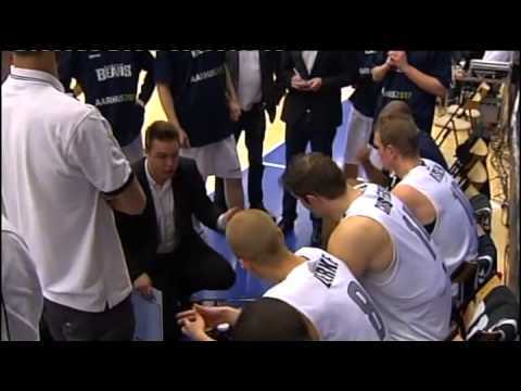 Thomas Lærke #8 (White Jersey) Bakken Bears vs. Ural Ekaterinburg (Russia) - EuroChallenge