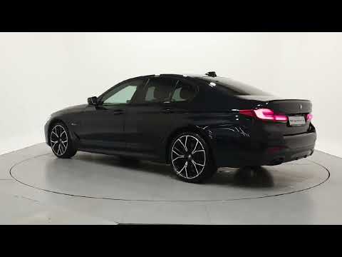 AK71WEW - 2022 BMW 5 Series 530e M Sport Saloon RefId: 355391