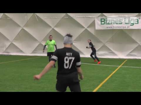 17.01.2017 III Liga B - Bloober team vs Porsche Inter Auto Polska