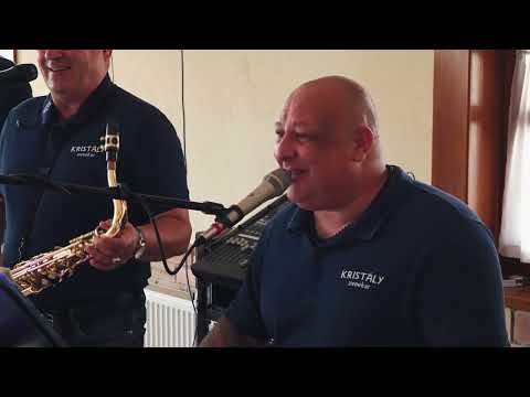 Kristály Zenekar - Kilyukadt a kötőm