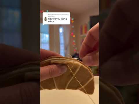 How to start a blanket stitch. #feltfood #diy #howtosew #sewing #felttoys #felt #craft