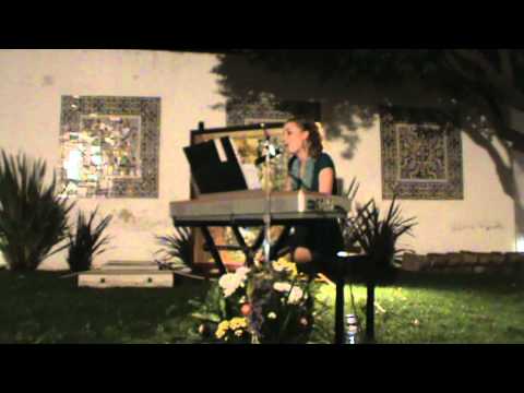 Ana Margarida Encarnação - Silêncio e tanta gente (de Maria Guinot)