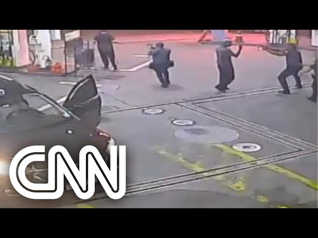 Taxista bate em carro da PM para escapar de sequestro em SP | CNN 360º