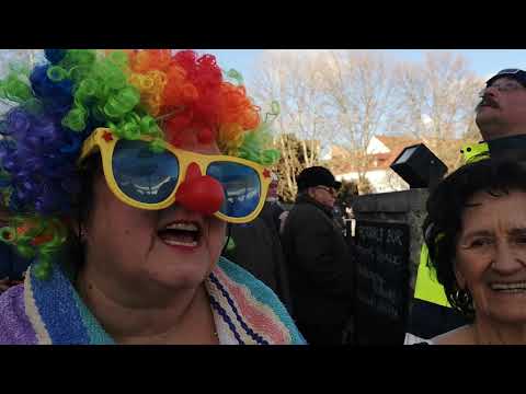 Irány a víz!-szilveszteri fürdés Tapolcán