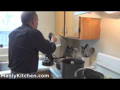 How to Make Chili Colorado Sauce