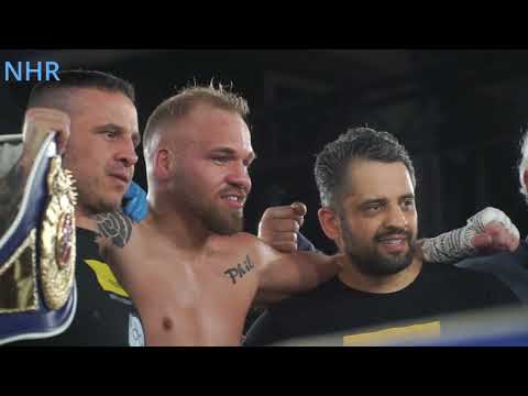 "25. Profikampf gewonnen und Verlobung gefeiert: Glück im Doppelpack für Mario Jassmann"