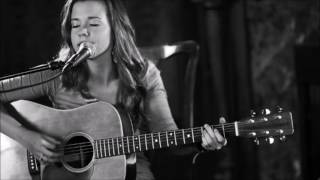 Sierra Hull - The Land Of Living