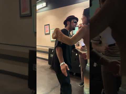 Forgetting the French Greeting with Holly Brune #Dabeull #Backstage #NOVO