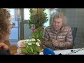 Een kijkje in de 'kletscontainer': Achter glas praten met familie in Rotterdams verpleeghuis