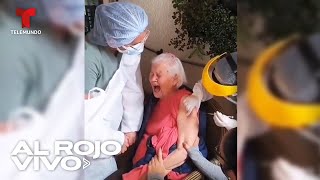 Una mujer grita mientras le ponen la vacuna contra COVID-19 y su reacción se hace viral