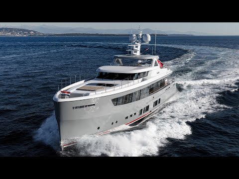 2020 Mulder ThirtySix MANA in Golfe Juan