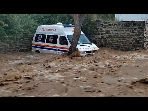 Video Thumbnail: Floodwaters sweep away cars as heavy rain hits Paros island