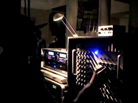 OneDubTv - Young Warrior meets Iration Steppas at Teachings In Dub 27.01.12 Pt2