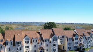 preview picture of video 'Wells and Wells Beach Maine Resort Lodging - Village by the Sea'