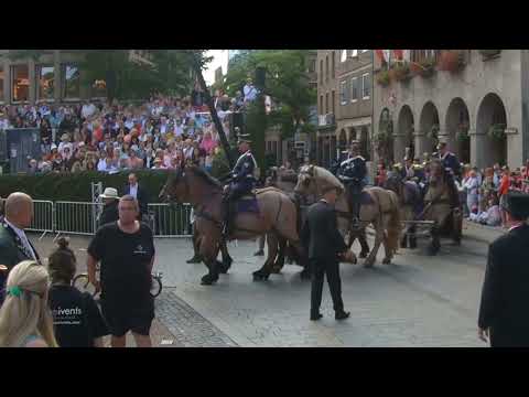 Schützenfest-Sonnatg 2024 in Neuss Die Artillerie zieht auf