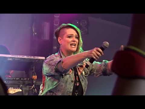 MMC30 - Jennifer McGill - Hanging on for Dear Life