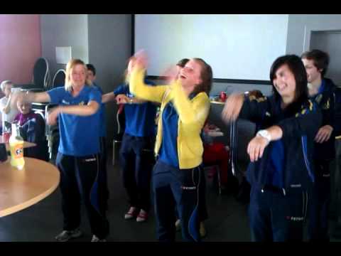 Overwinning hofmancup 2dames voetbal KFC MERELBEKE